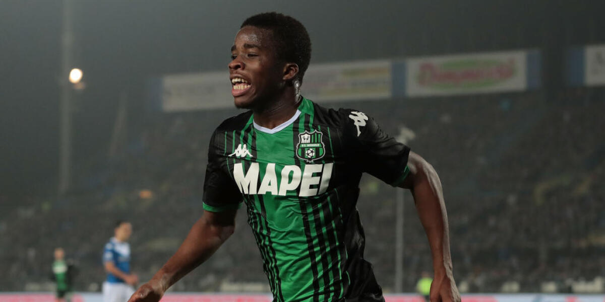 Non si chiama Traorè e non ha un fratello. Nei guai il centrocampista vicino alla Fiorentina - BRESCIA, ITALY - DECEMBER 18:  Hamed Junior Traore of US Sassuolo celebrates after scoring the opening goal during the Serie A match between Brescia Calcio and US Sassuolo at Stadio Mario Rigamonti on December 18, 2019 in Brescia, Italy.  (Photo by E