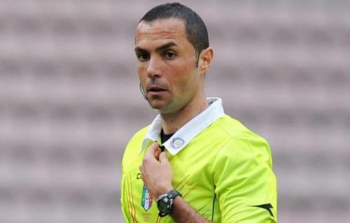 Lecce-Fiorentina domani alle 21.45 sarà diretta da Guida. Al VAR ci sarà La Penna - 