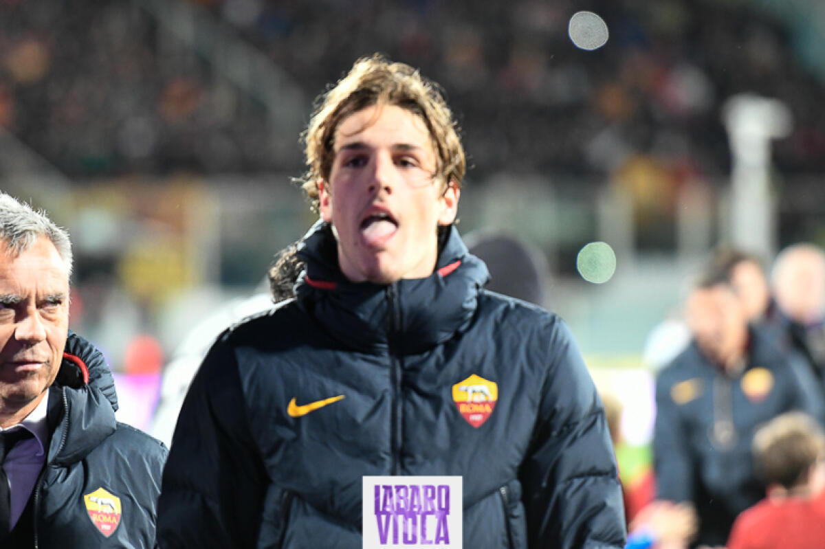 Bufera Zaniolo ripreso in una locale a Roma mentre fumava una sigaretta - Firenze, stadio Artemio Franchi, 20.12.2019, Fiorentina-Roma, Foto Fiorenzo Sernacchioli. Copyright Labaroviola.com