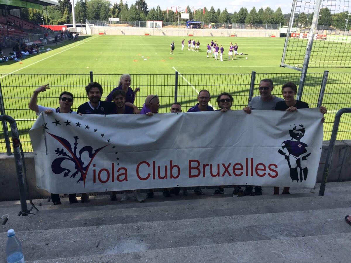 Esclusiva tifo, alla scoperta del VC Bruxelles: "Una bandiera viola nel cuore del Belgio" - 
