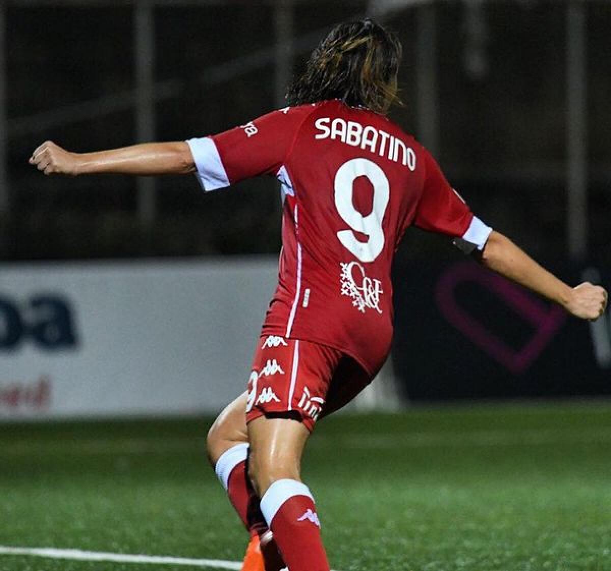 Fiorentina Femminile, manita al Napoli, termina 2-5. Tripletta per la bomber Sabatino - 