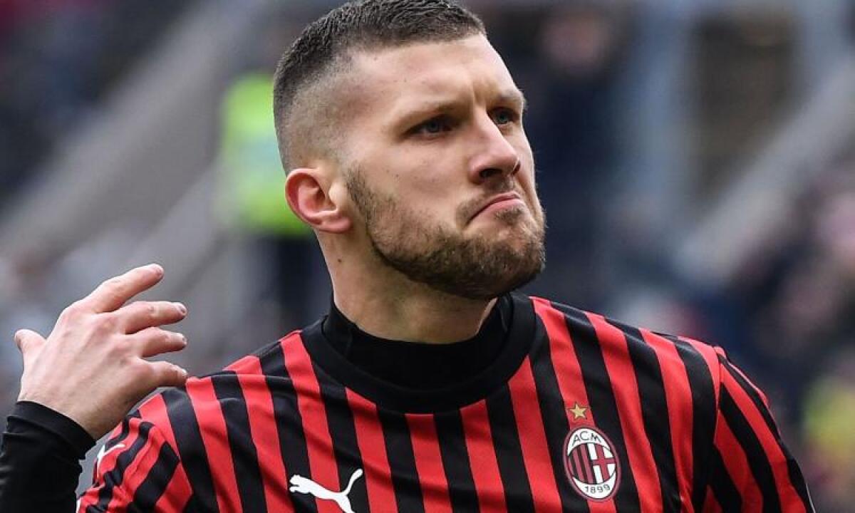 Gazzetta, Rebic, il Milan vuole prolungare il contratto di un anno. La Fiorentina guarda con interesse - 