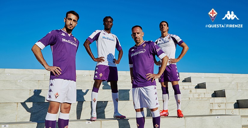 La Fiorentina ha presentato le nuove maglie ufficiali, ci sono Ribery e Castrovilli, manca Chiesa