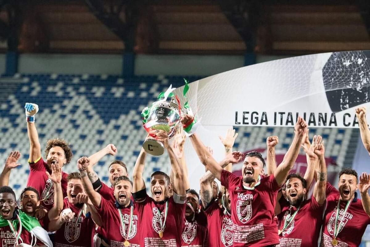 Dg Reggiana a LV: "Dal fallimento all'amichevole contro Ribery. Oggi un premio per i tifosi" - 