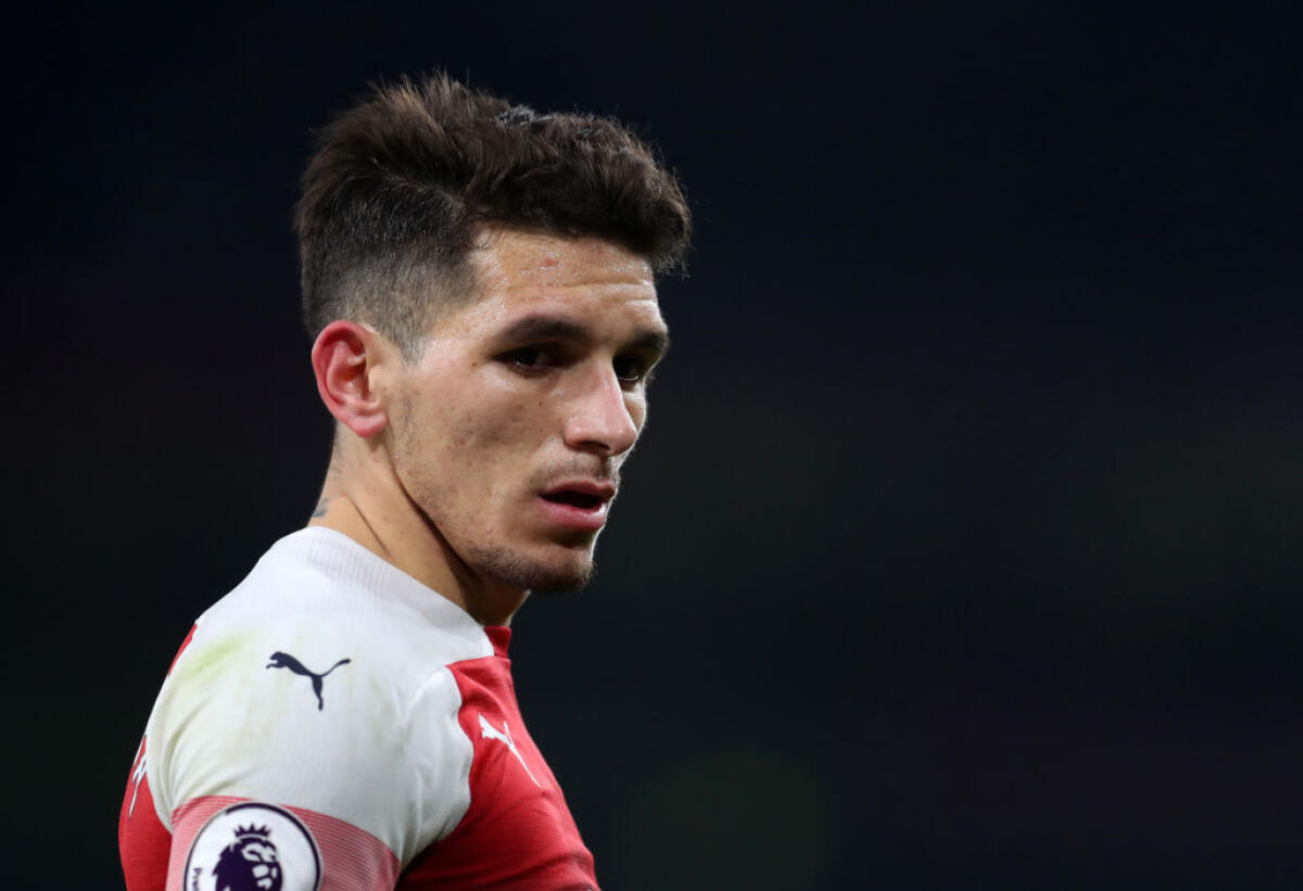 La Fiorentina è ancora in pole per Torreira, deciderà Commisso - LONDON, ENGLAND - JANUARY 19: Lucas Torreira of Arsenal during the Premier League match between Arsenal FC and Chelsea FC at Emirates Stadium on January 19, 2019 in London, United Kingdom. (Photo by Catherine Ivill/Getty Images)