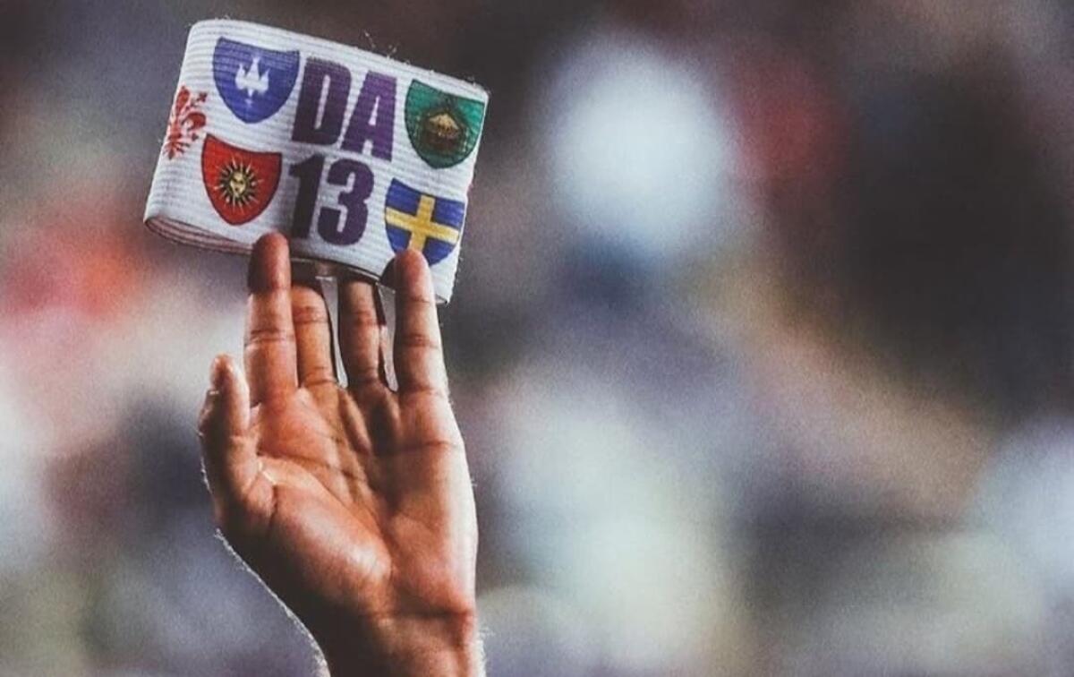 Pezzella per Astori: "Indossare questa fascia in tuo ricordo per me è molto speciale" - foto acf