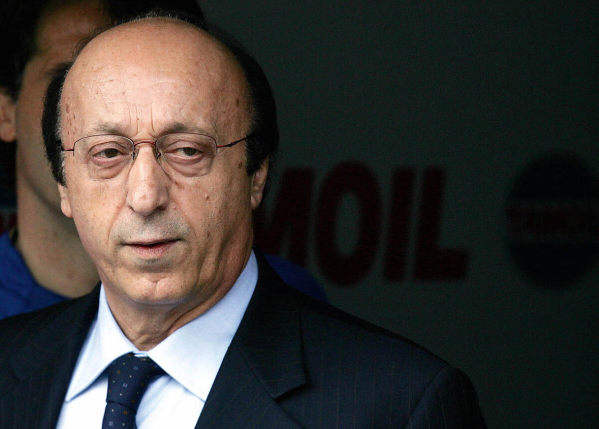 Moggi: "Non capisco come si possa criticare Iachini se gli hanno venduto i migliori" - Turin, ITALY:  Juventus' General Menager Luciano Moggi watch players train ahead of the Serie A football match Juventus-Palermo at the Delle Alpi stadium in Turin, 07 May 2006. Juventus could wrap up their 29th Serie A title in front of their own fan