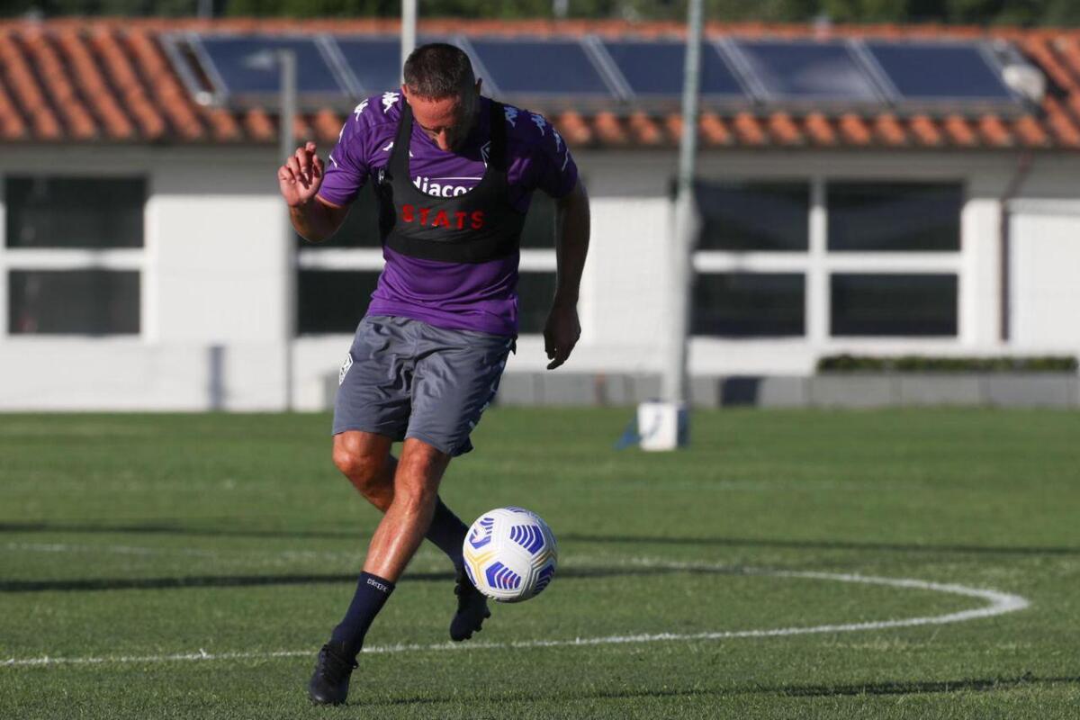 Infortunato? No, Ribery sta benissimo e in allenamento compie uno stop fuori dal normale...VIDEO - Foto di proprietà di ACF Fiorentina. Riproduzione vietata ©