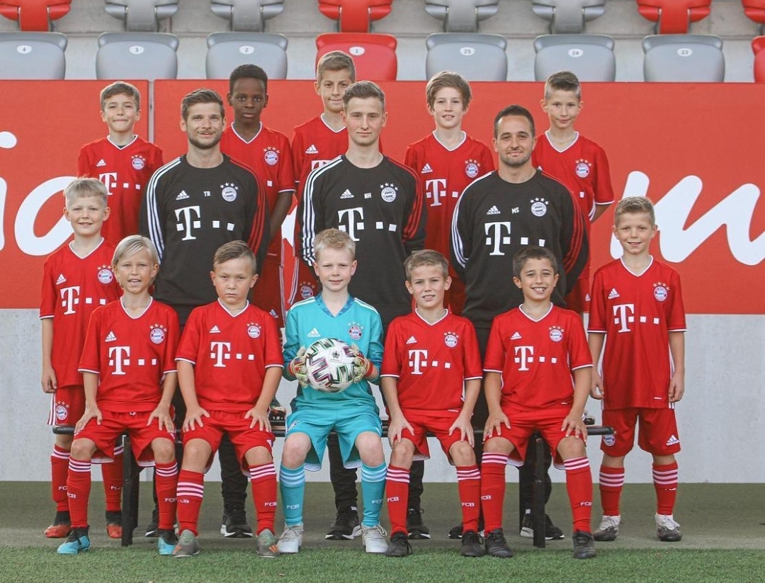 L'Under 10 del Bayern Monaco dove si vede anche Seif Ribery