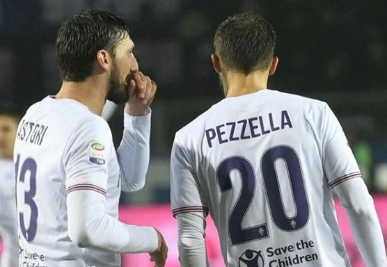 Pezzella per Astori: "Indossare questa fascia in tuo ricordo per me è molto speciale"