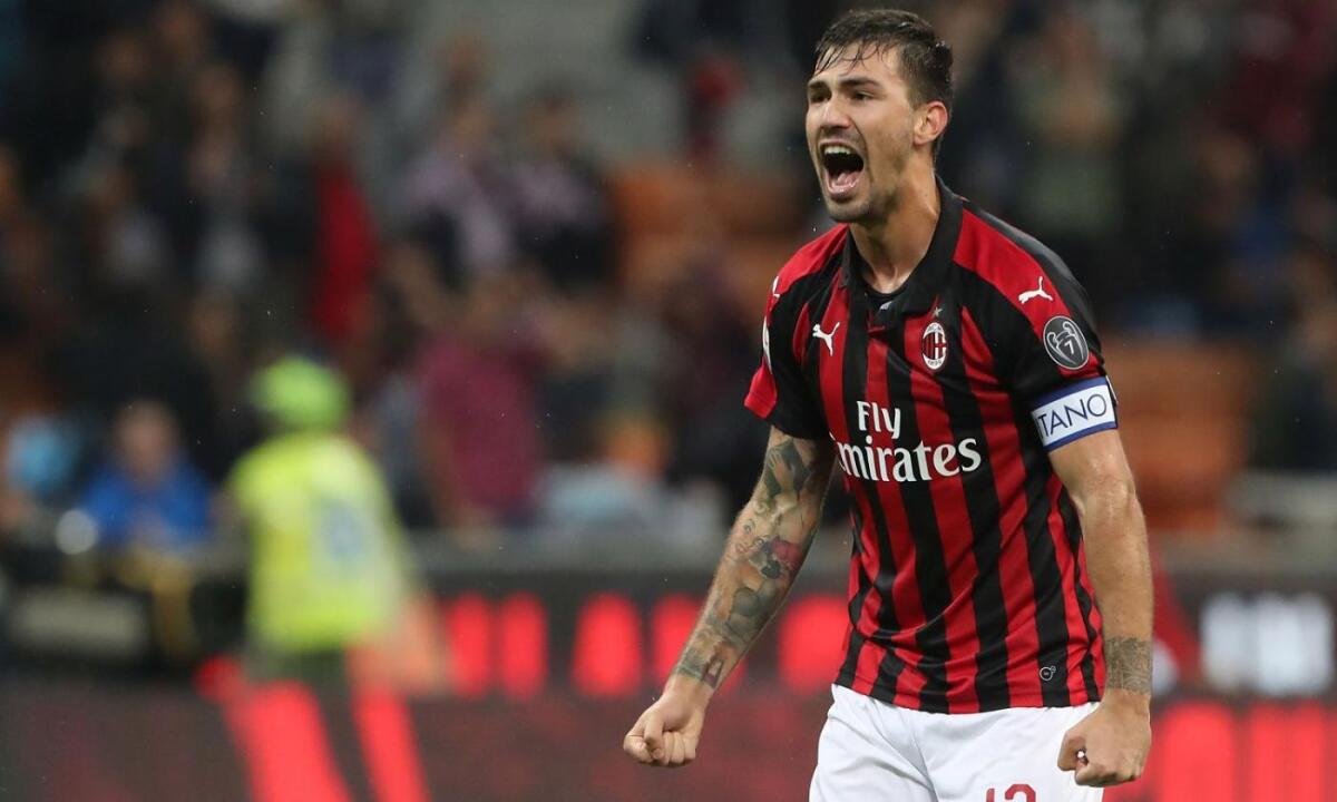 Milan-Fiorentina 1-0 a San Siro. Al 17' Romagnoli porta in vantaggio i rossoneri - 
