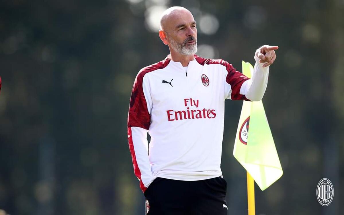 Pioli è positivo al Covid-19, cancellato l'allenamento del Milan del pomeriggio. Il tecnico in quarantena - 