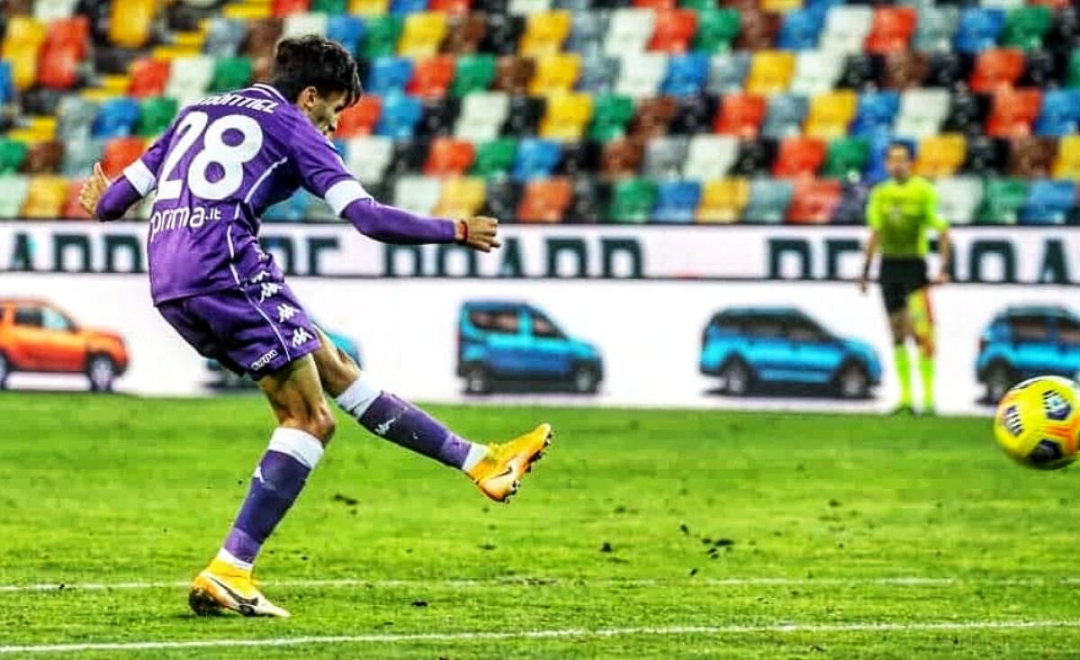 PAGELLE VIOLA, MONTIEL DA IMPAZZIRE ENTRA E DETERMINA, BENE AMRABAT, MALE ANCORA VLAHOVIC - 