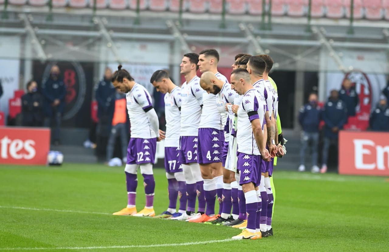 Milan-Fiorentina finisce 2-0, decisivi i due gol nel primo tempo. Altra sconfitta per i viola