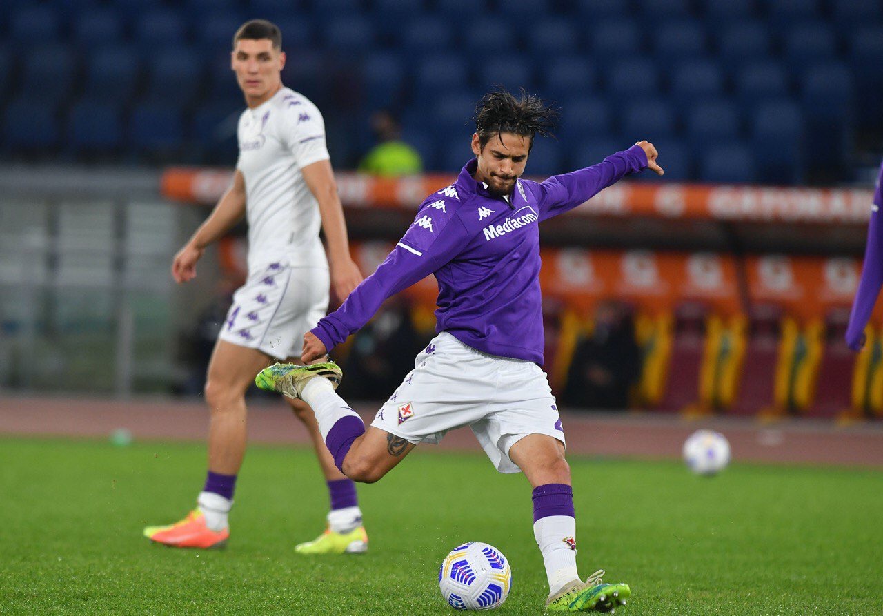 All'87' rosso diretto per Martinez Quarta dopo il brutto fallo ai danni di Dzeko