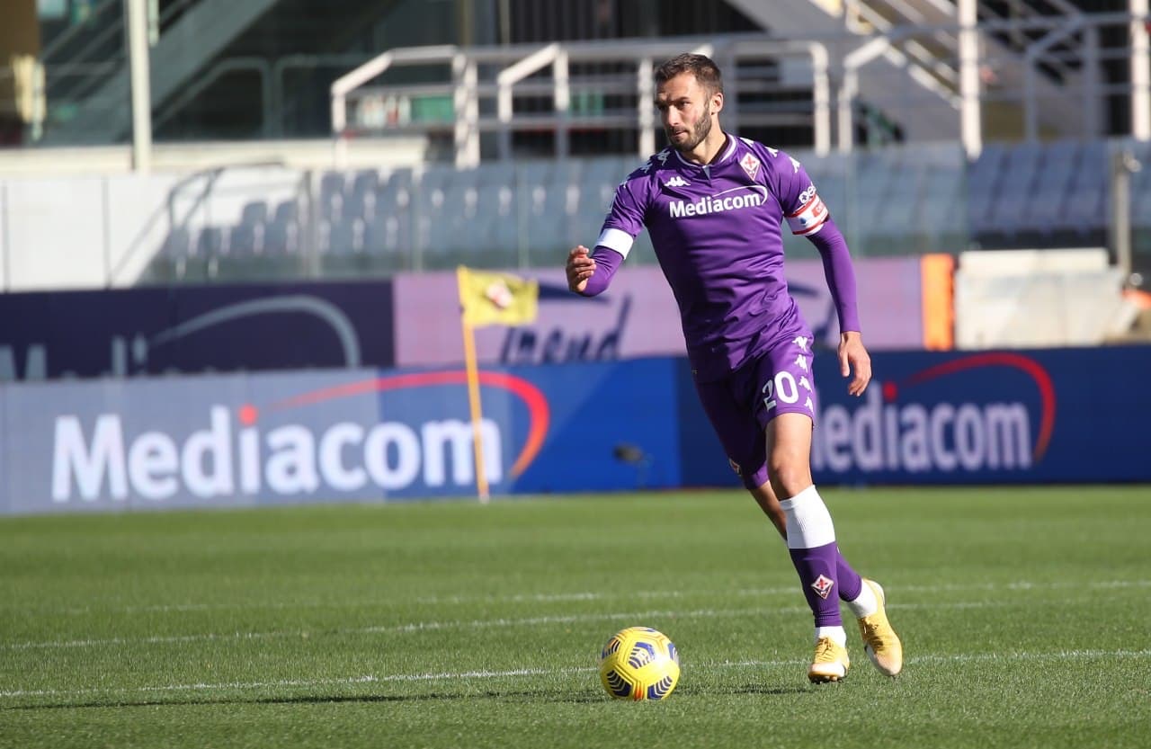 Pezzella: "Rinnovo? Amo la Fiorentina, è nostro dovere rimettere in sesto questa stagione"