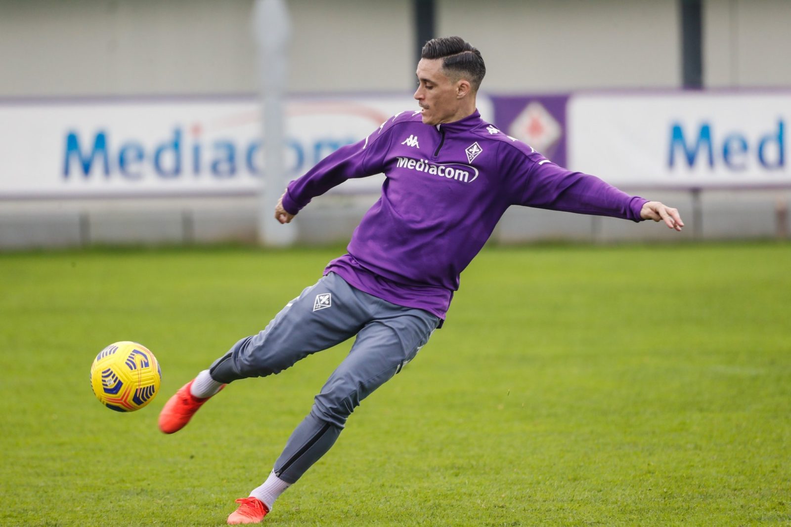 Gazzetta, Callejon non ci sarà contro il Benevento, al suo posto giocherà Kouame. Pezzella...