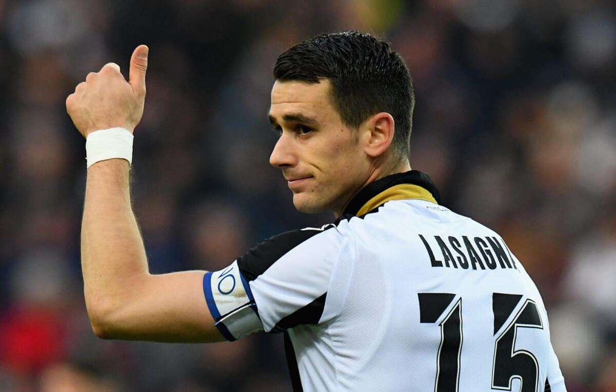 Da Udine, la Fiorentina sta cercando Lasagna, ma l'Udinese chiede almeno 20 milioni - UDINE, ITALY - DECEMBER 09: Kevin Lasagna of Udinese Calcio gestures during the Serie A match between Udinese and Atalanta BC at Stadio Friuli on December 9, 2018 in Udine, Italy.  (Photo by Alessandro Sabattini/Getty Images)
