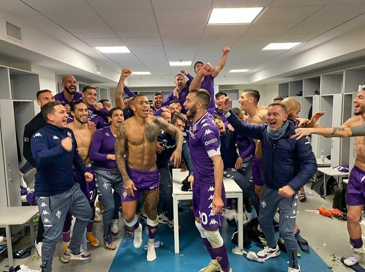 VIDEO, Ribery show anche nello spogliatoio dopo la vittoria contro la Juventus, festa viola - 