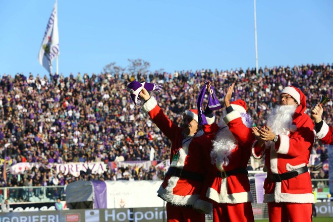 La redazione di Labaro Viola augura a tutti i lettori un Natale felice e sereno, con il cuore