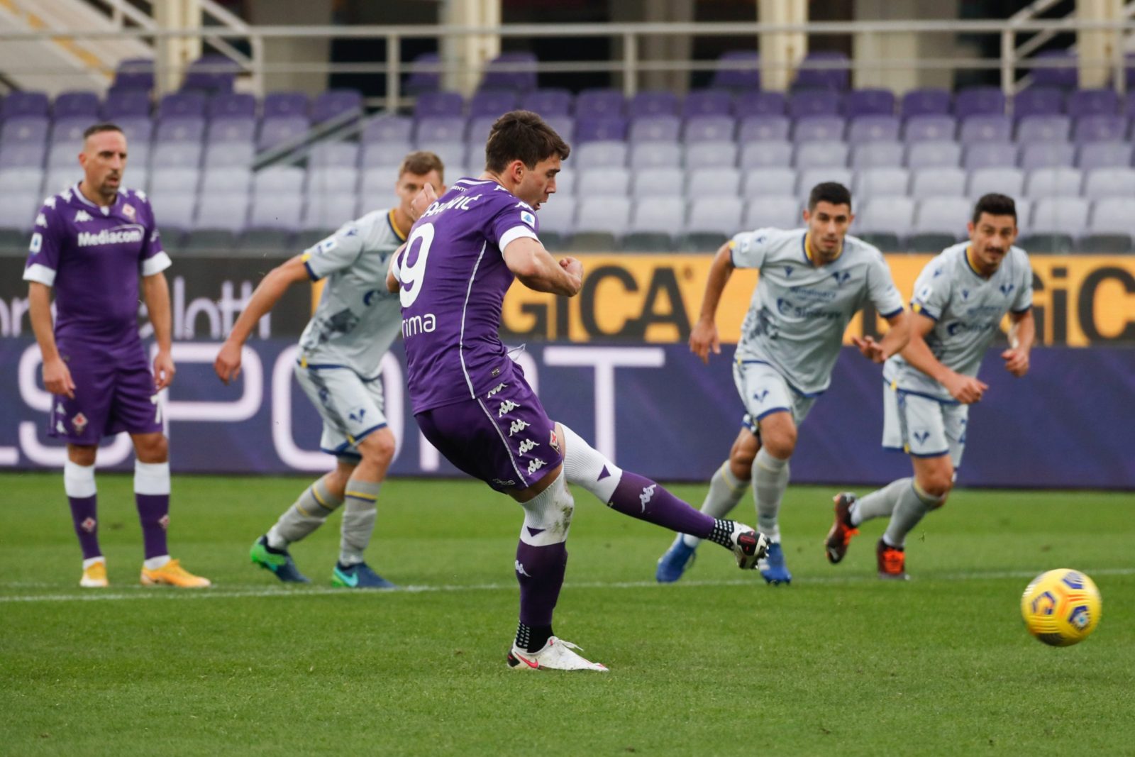 Foto presa dei profili social della Fiorentina