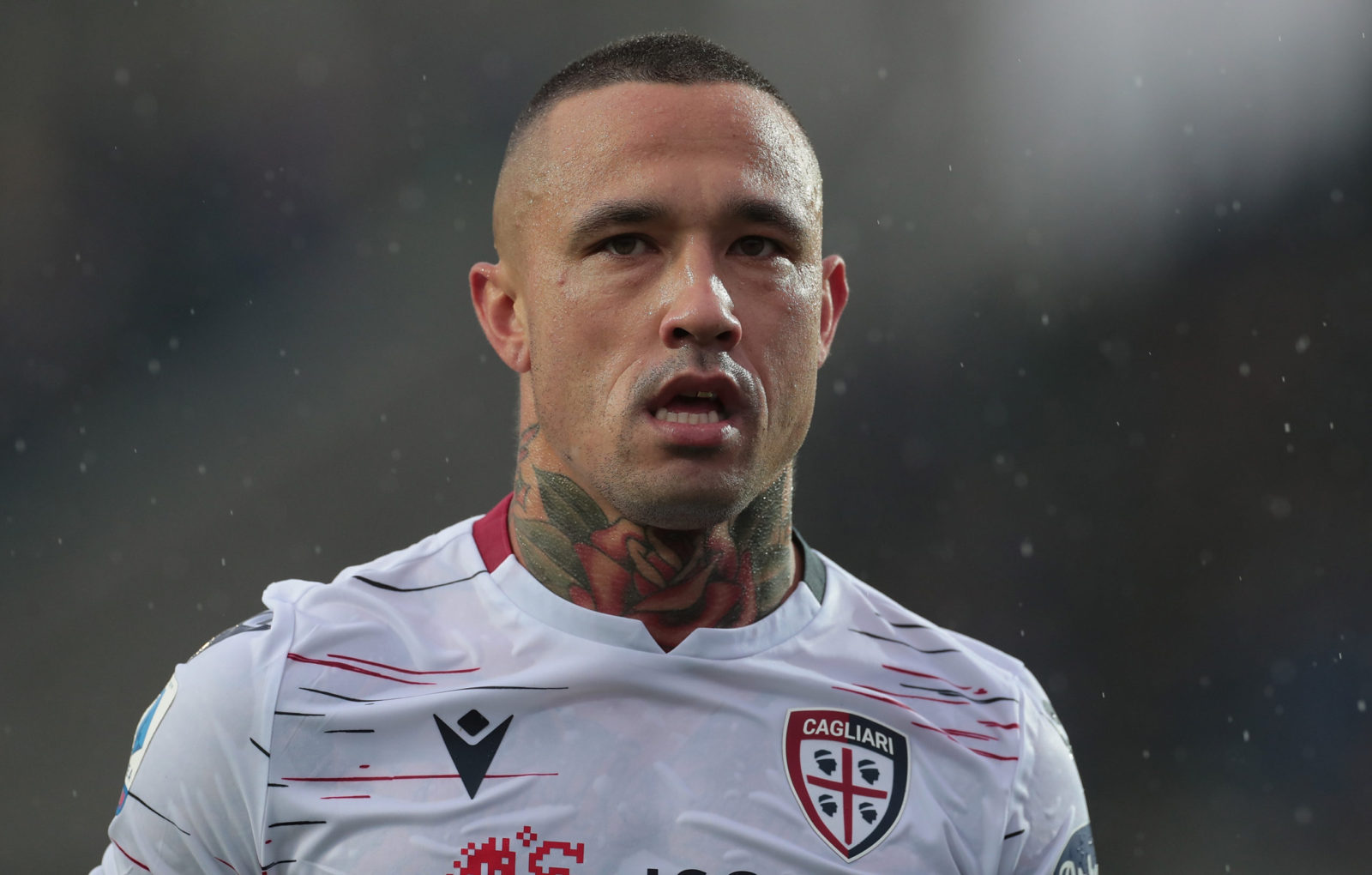BERGAMO, ITALY - NOVEMBER 03: Radja Nainggolan of Cagliari Calcio looks on during the Serie A match between Atalanta BC and Cagliari Calcio at Gewiss Stadium on November 3, 2019 in Bergamo, Italy. (Photo by Emilio Andreoli/Getty Images)