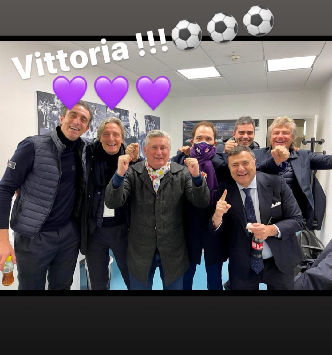 La gioia della società viola dopo la vittoria, Pradè, Antognoni e Joe Barone esultano allo Stadium