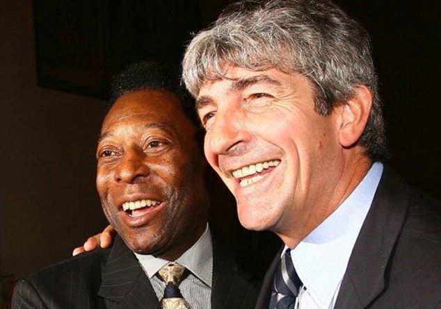 Il ricordo di Pelè su Paolo Rossi legato alla Fiorentina: "Sei venuto a Firenze solo per me"