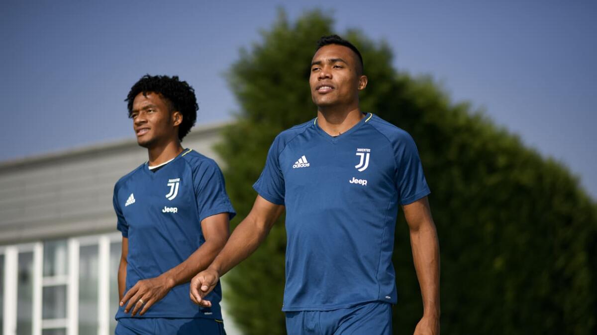 Possibile focolaio in casa Juventus. La ASL pronta a bloccare i bianconeri in caso di nuovi contagi - 