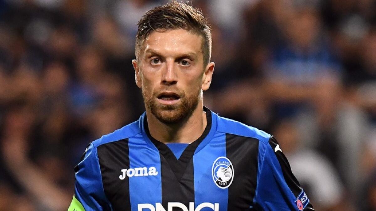 Gomez: L' Atalanta chiede ancora 10 milioni. L' argentino fa sapere che intende restare in Italia - 