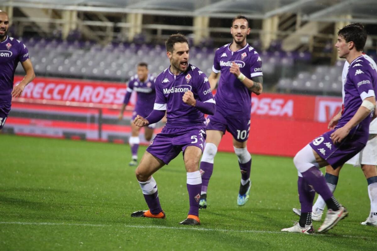 PAGELLE VIOLA: JACK E CASTROVILLI SUGLI SCUDI. LEGGEREZZA GRAVE DI CACERES - Foto di proprietà di ACF Fiorentina. Riproduzione vietata ©