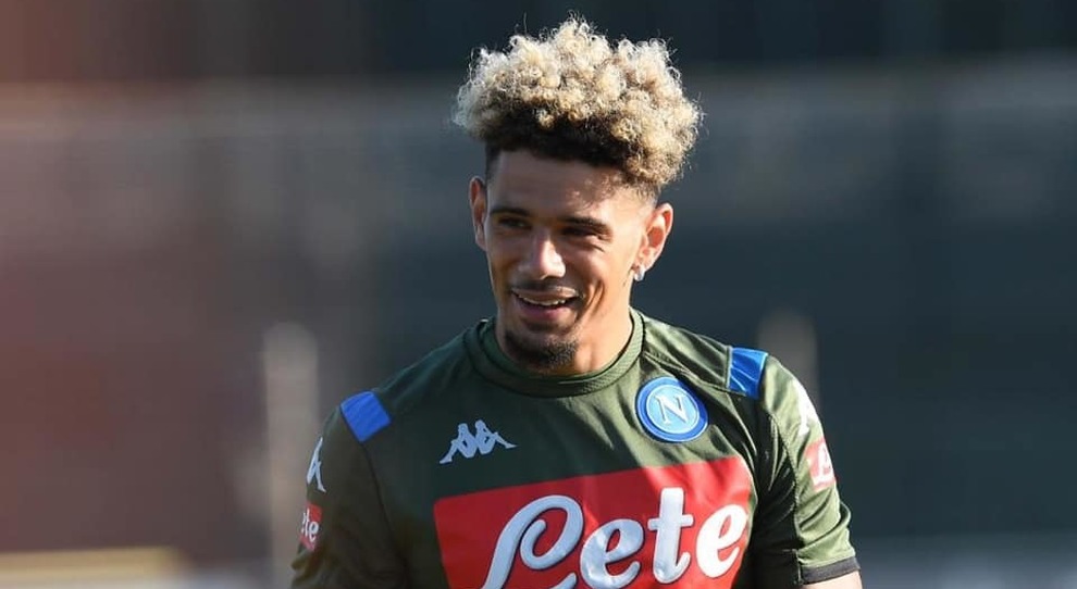 Ufficiale, Malcuit è un nuovo calciatore della Fiorentina: arriva a titolo temporaneo