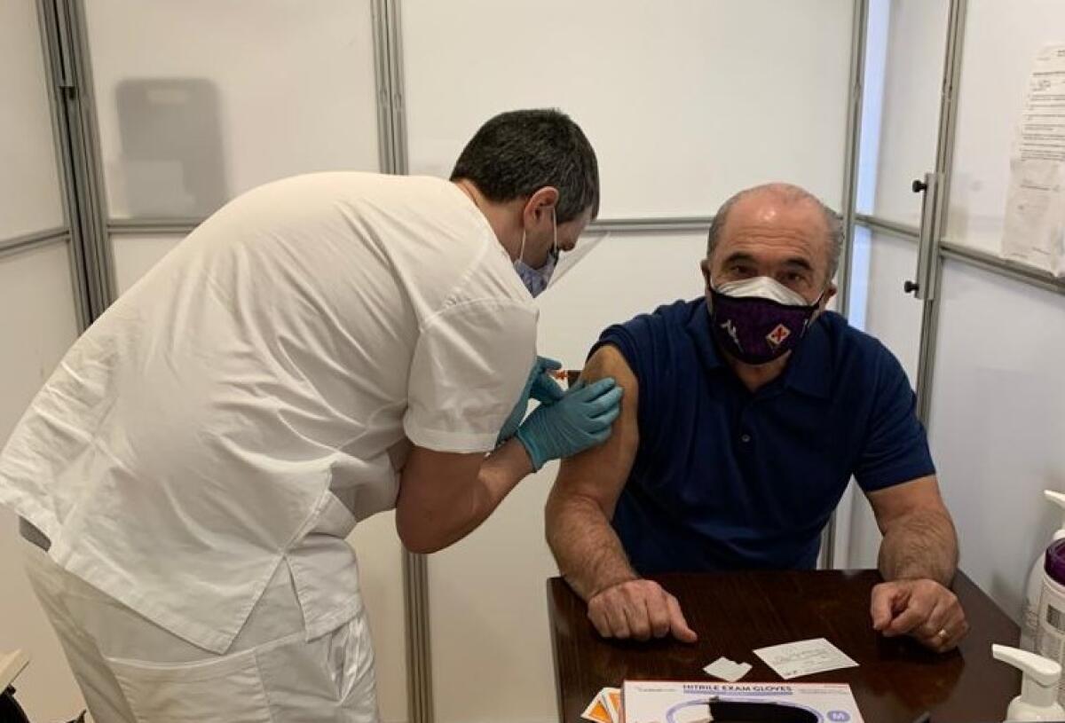 Rocco Commisso ha effettuato il vaccino contro il Coronavirus negli Stati Uniti - 