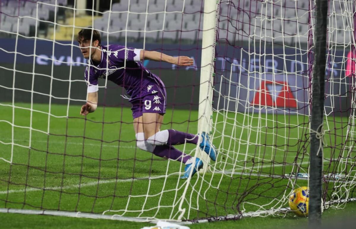 Vlahovic: Il bomber c'è già. Dall'arrivo di Prandelli 12 gare 8 gol. La proiezione da 25 reti in campionato - Foto di proprietà di ACF Fiorentina. Riproduzione vietata ©