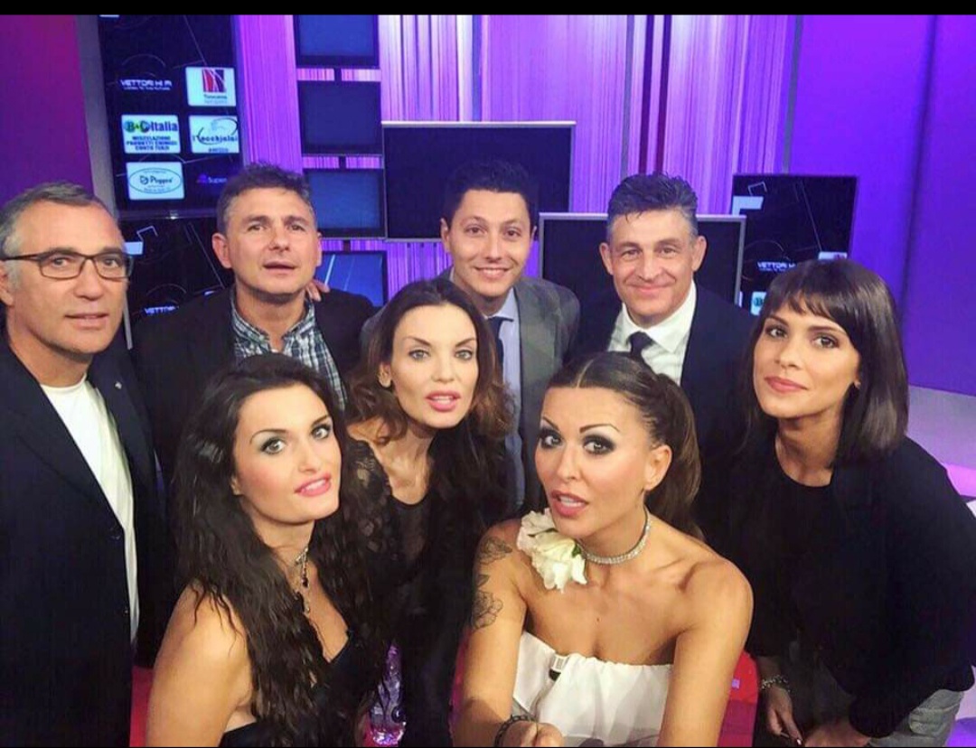 Francesca col cast di Mister Romeo