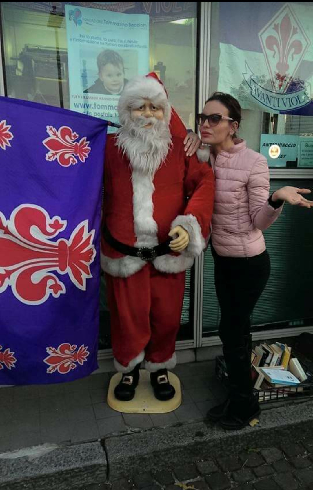 Francesca col Babbo Natale viola