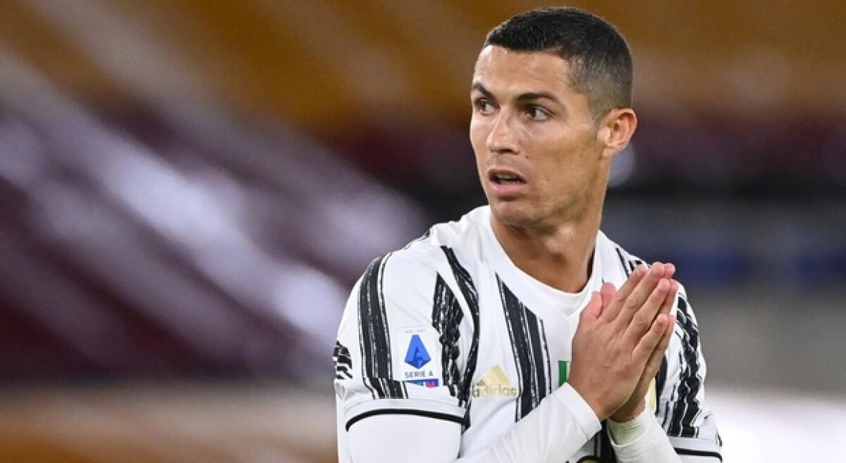 Cristiano Ronaldo andava espulso, Rizzoli è pronto a punire Calvarese e Chiffi - Foto Alfredo Falcone - LaPresse27/09/2020 Roma ( Italia)Sport CalcioRoma - JuventusCampionato di Calcio Serie A Tim 2020 2021 - Stadio Olimpico di RomaNella foto: cristiano ronaldoPhoto Alfredo Falcone - LaPresse27/09/2020 Roma (Italy)Sport SoccerRom