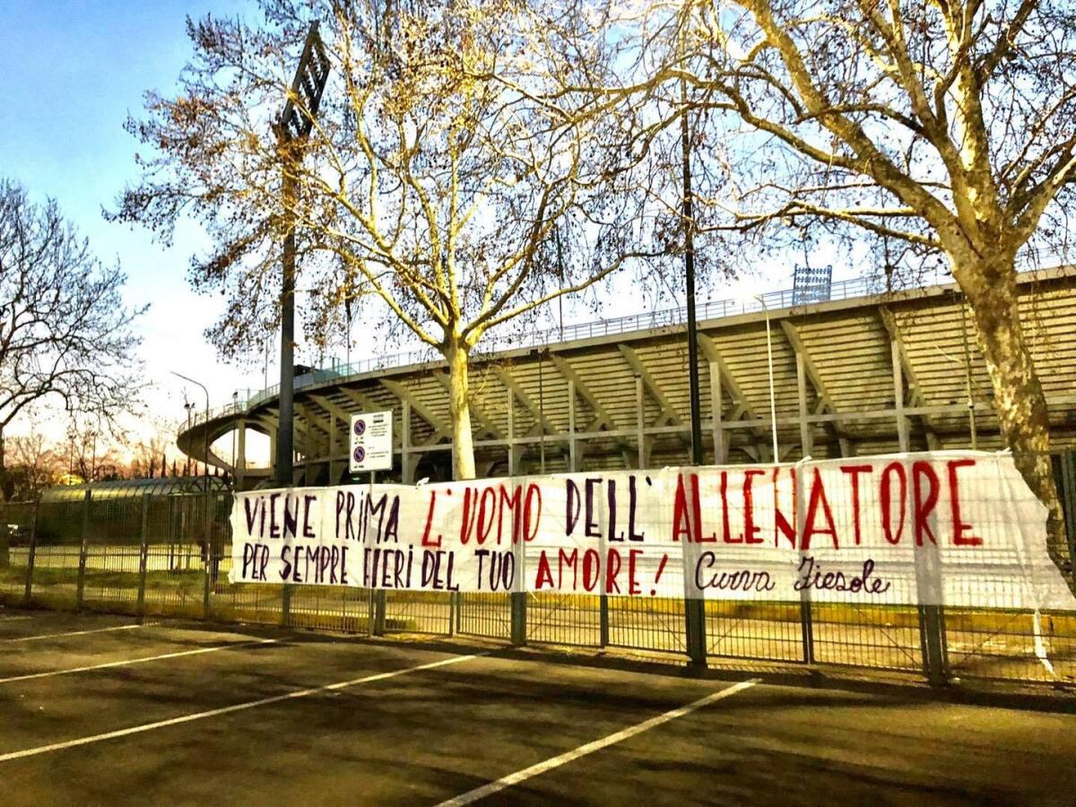 La Curva Fiesole saluta Prandelli: "Prima l'uomo dell'allenatore, per sempre fieri del tuo amore!" - Fonte: Fuori dal coro