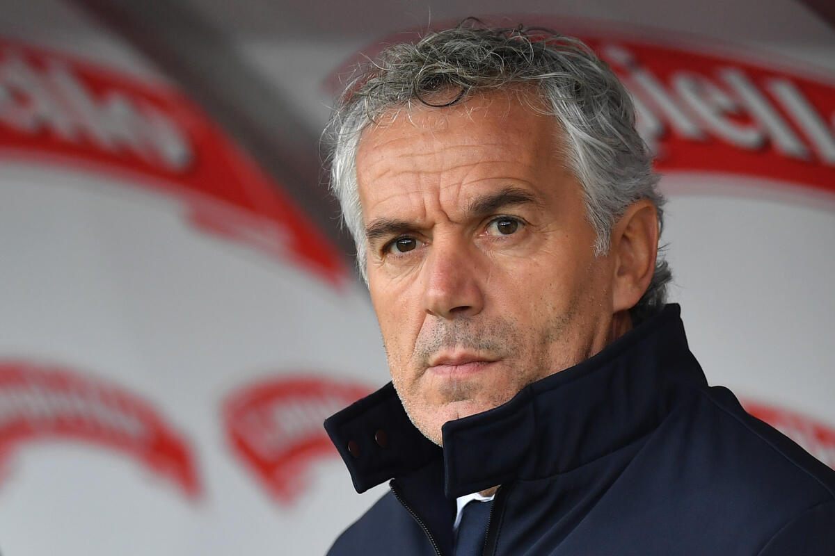 Donadoni: "Se Prandelli si è dimesso ha avuto delle motivazioni forti" - TURIN, ITALY - JANUARY 06:  Bologna FC head coach Roberto Donadoni looks on during the serie A match between Torino FC and Bologna FC at Stadio Olimpico di Torino on January 6, 2018 in Turin, Italy.  (Photo by Valerio Pennicino/Getty Images)
