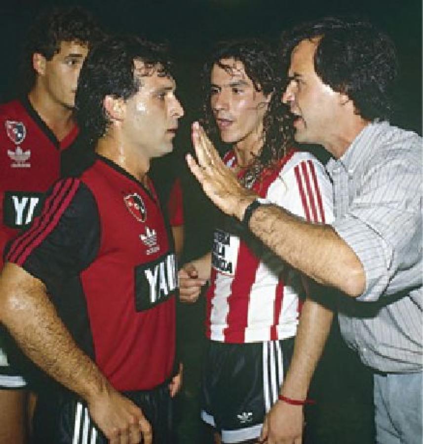 Storie di campo: Marcelo Bielsa El Loco visionario. L' uomo che ha rivoluzionato il calcio