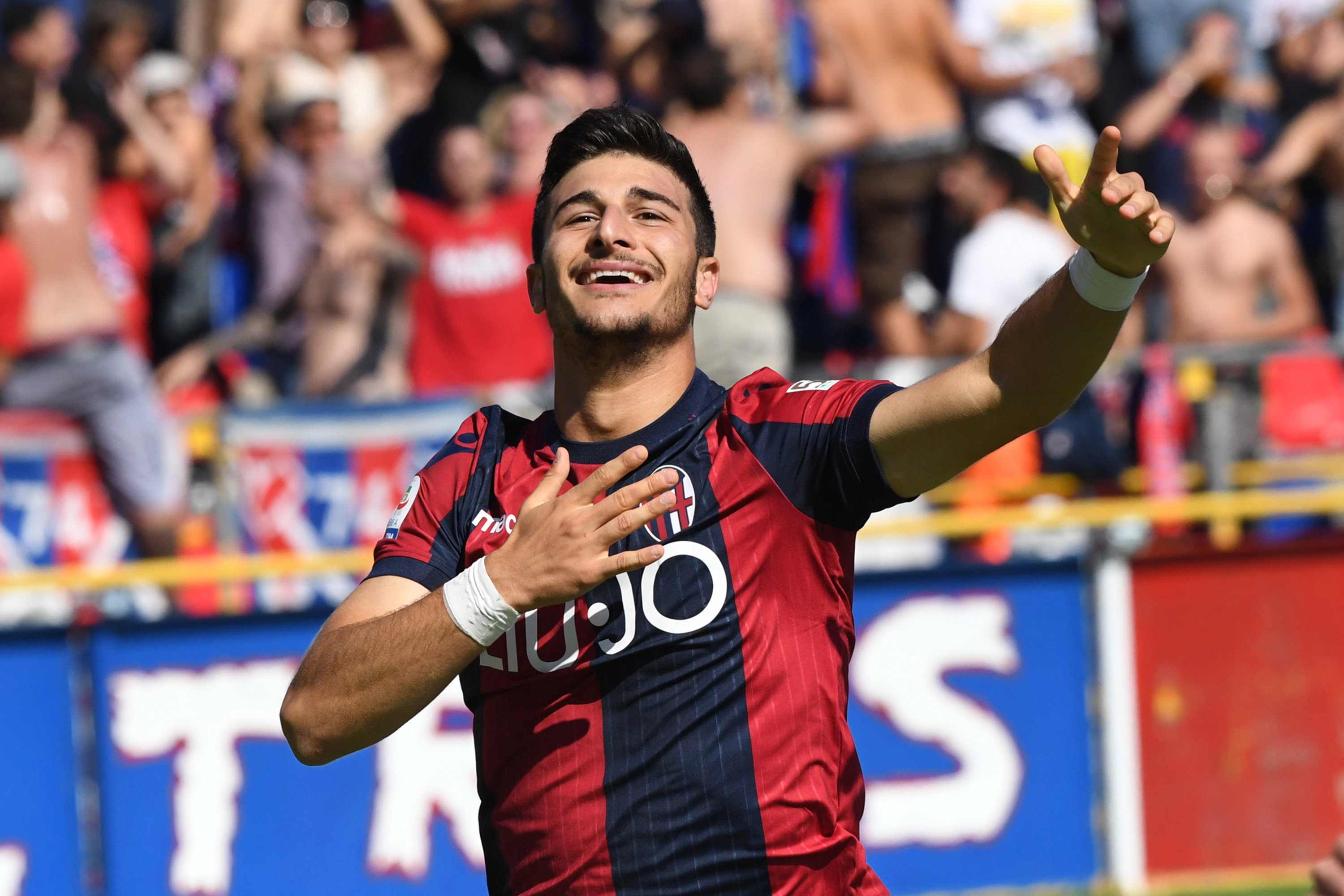 Schira: "Orsolini non rinnoverà con il Bologna. Fiorentina vigile, su di lui però c'è anche il Milan"