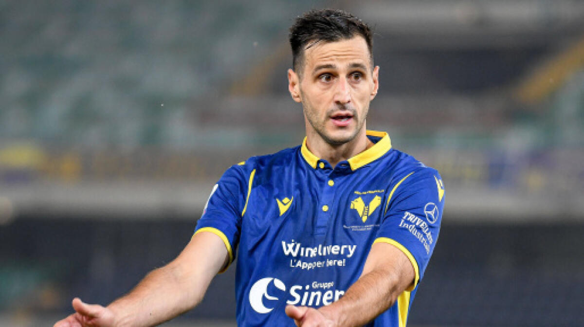 Il Verona si prepara per l'anticipo contro la Fiorentina. Incerto Kalinic, out Veloso - 