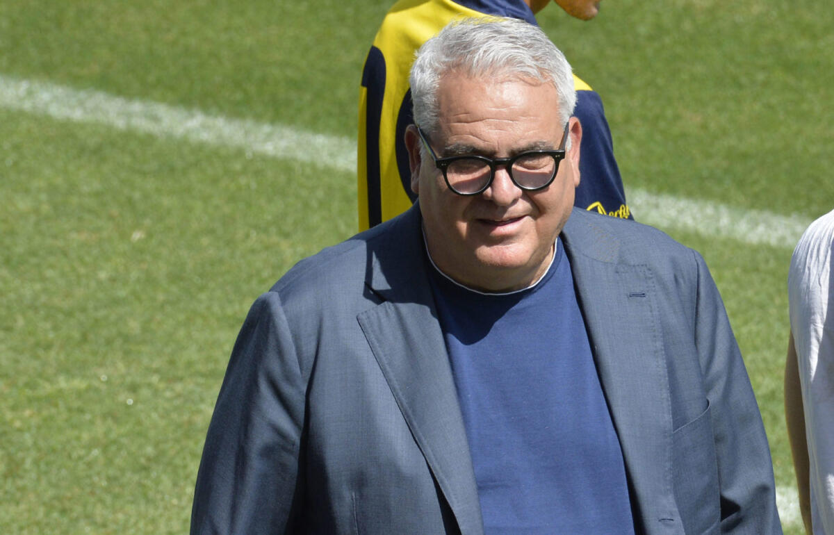 Altro fallimento per Corvino, il suo Lecce fallisce la promozione e perde anche ai playoff - 