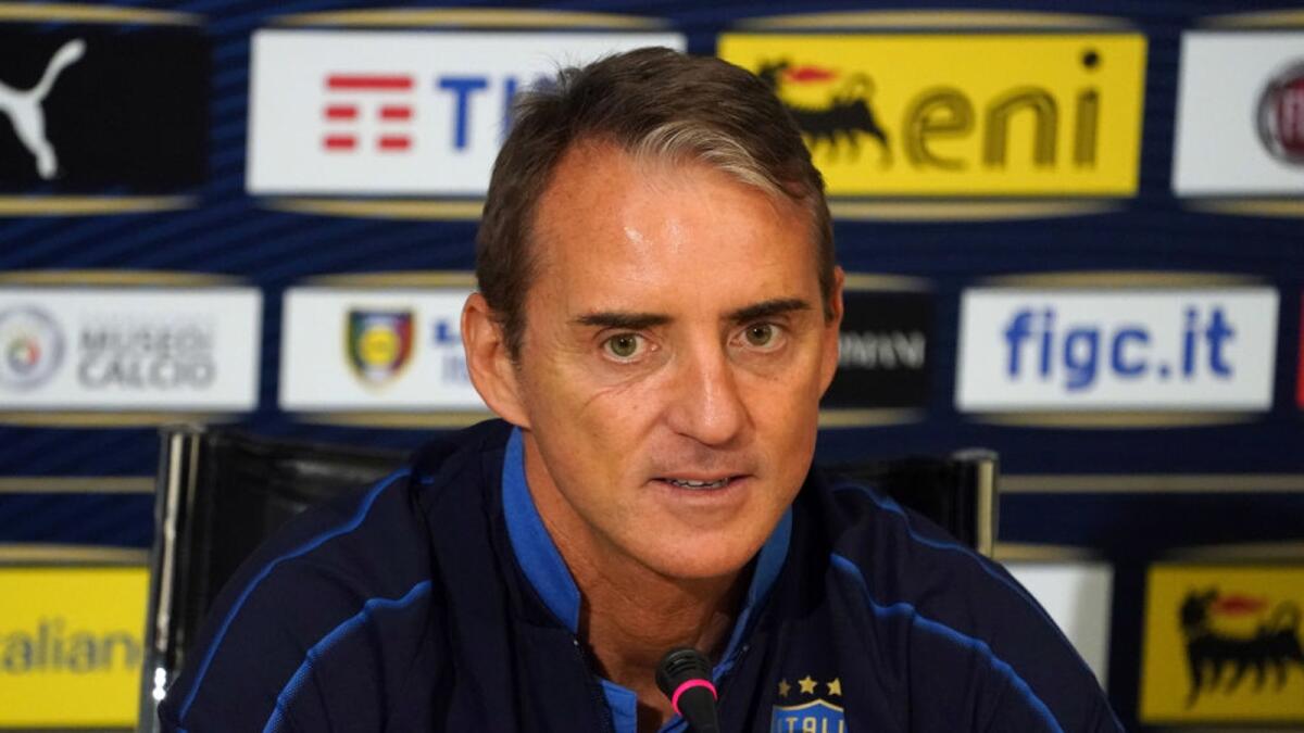 Mancini annuncia: "Domani Castrovilli e Biraghi giocheranno titolari contro il San Marino" - 