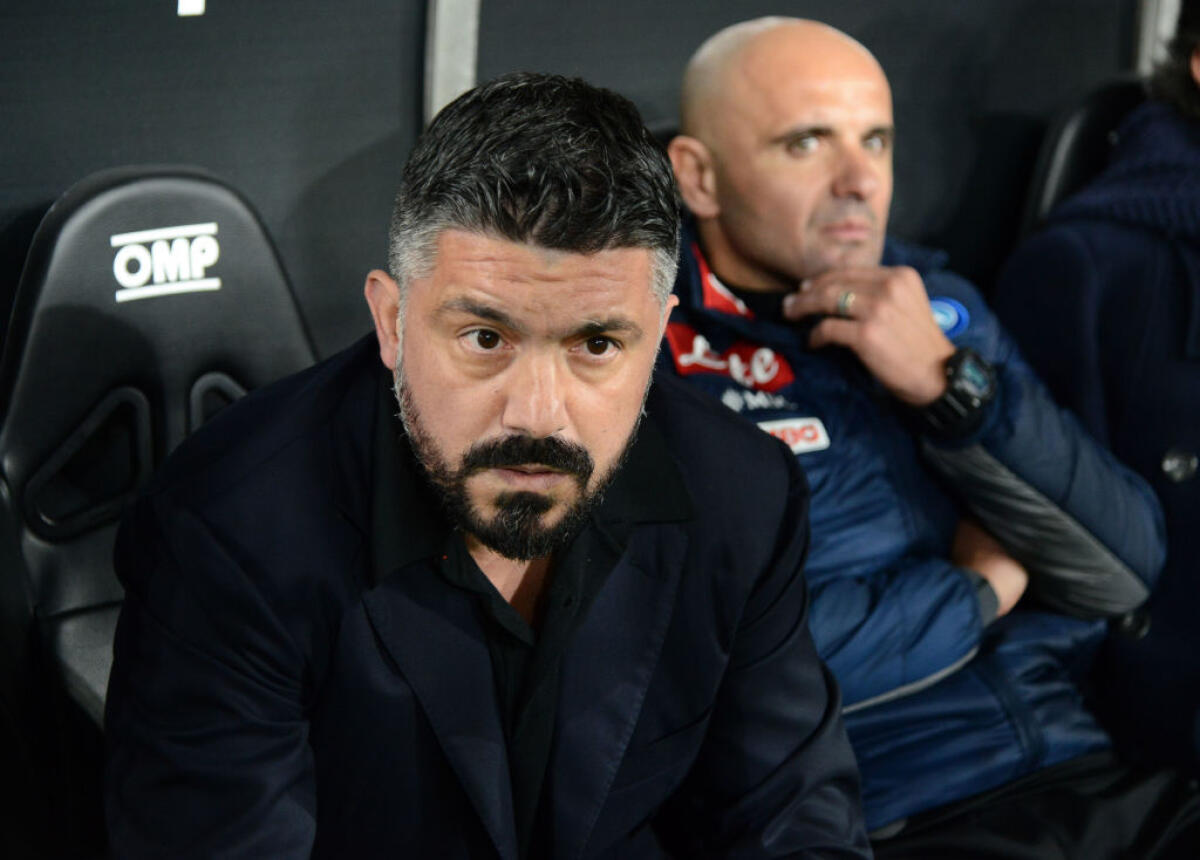 Gattuso porta a Firenze tutto lo staff di Napoli. Il vice sarà Riccio, Valerio Fiori con i portieri - GENOA, ITALY - FEBRUARY 03: Gennaro Gattuso head coach of SSC Napoli looks on during the Serie A match between UC Sampdoria and SSC Napoli at Stadio Luigi Ferraris on February 3, 2020 in Genoa, Italy. (Photo by Paolo Rattini/Getty Images)