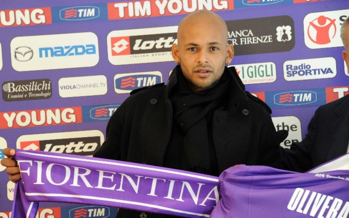 Ricordate Olivera? Il numero 10 della Fiorentina di Corvino si ritira: "Problema cardiaco" - 