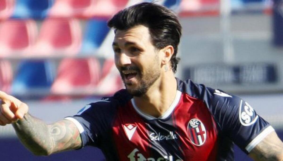 Nazione, non c'è ancora l'allenatore ma la Fiorentina sonda il terreno per Soriano, Augello e Sensi - 