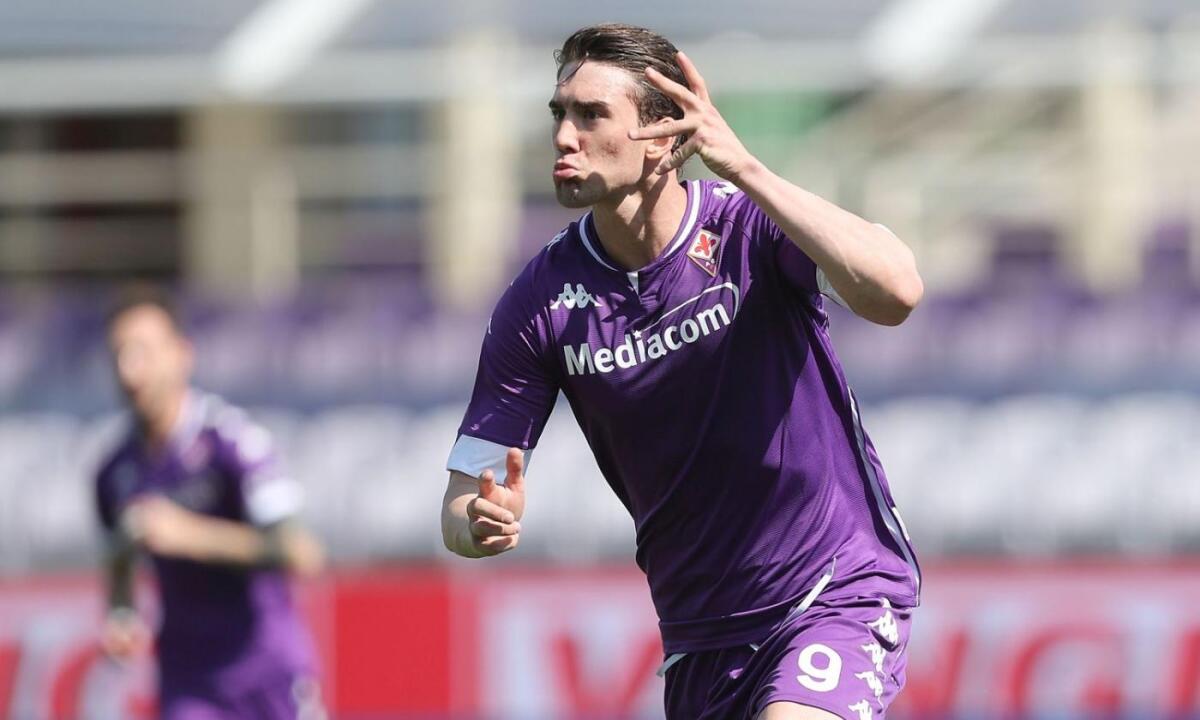 Fiorentina-Lazio finisce 2-0. Vlahovic con la sua doppietta trascina la Fiorentina verso la salvezza - 