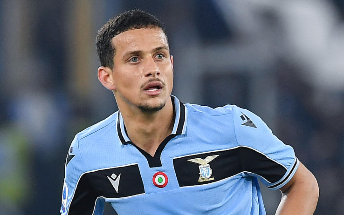 Luiz Felipe in vista di Fiorentina-Lazio: "Se vogliamo la Champions oggi dobbiamo vincere" - 