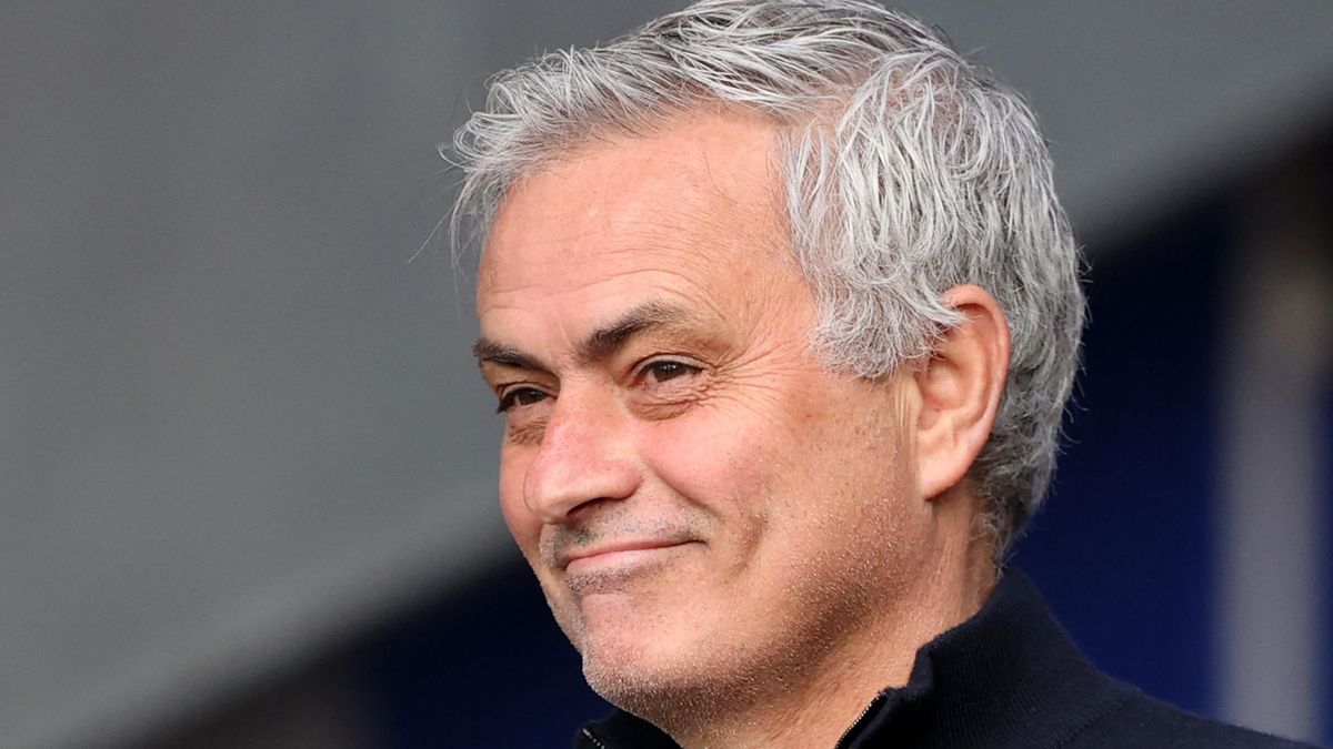 I dettagli del contratto di Mourinho alla Roma, 7 milioni a stagione per 3 anni. 9 milioni lordi